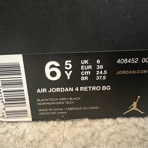 Pre-loved Air Jordan 4 Very Rare Black and Gray color way 6.5Y (2015)